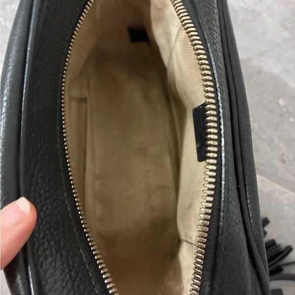 Gucci Black Pebbled Leather Crossbody Bag - Picture 8 of 8